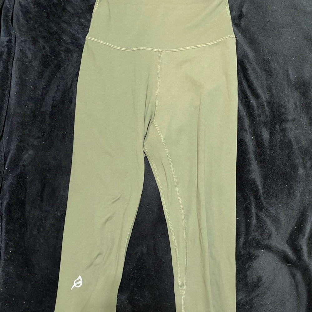 P’tula leggings. Alainah